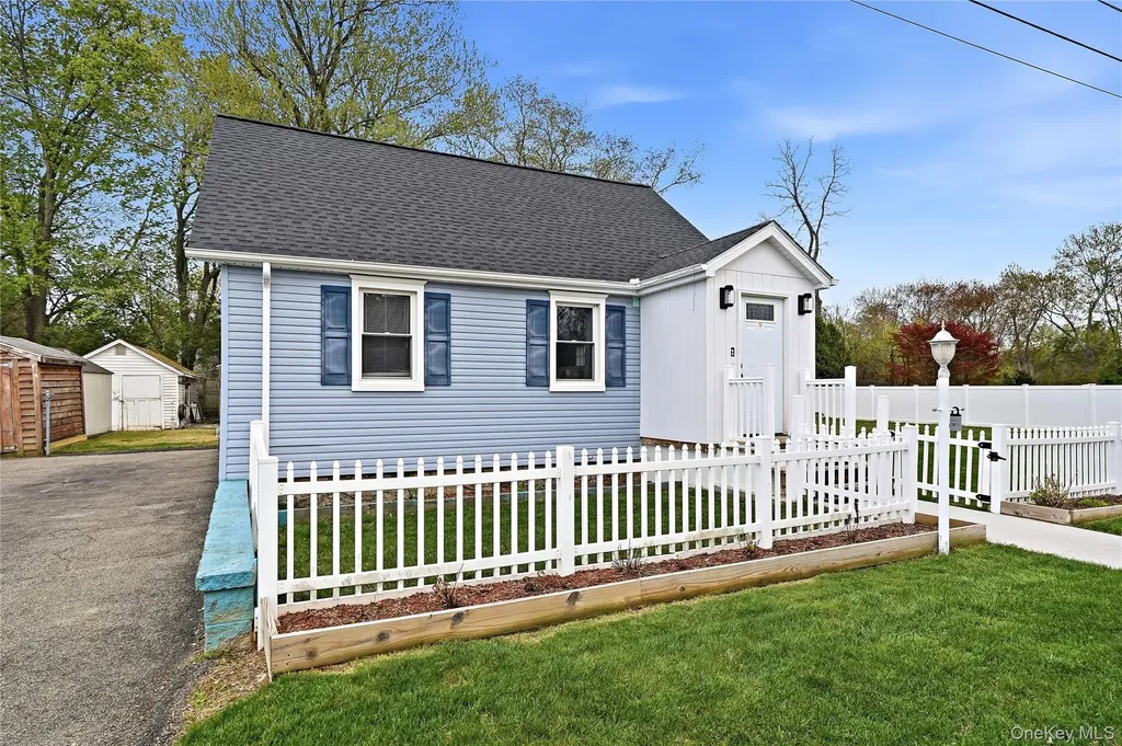 6 Dellacona Road Carmel NY 10512