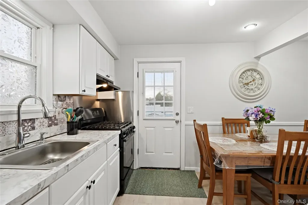 6 Dellacona Road Carmel NY 10512