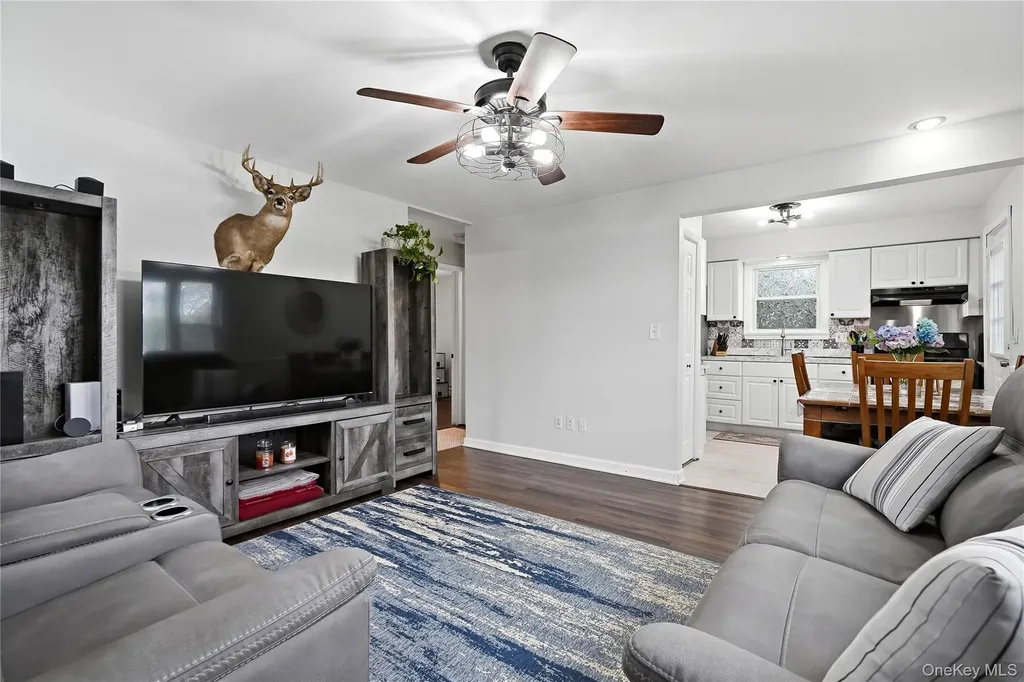 6 Dellacona Road Carmel NY 10512