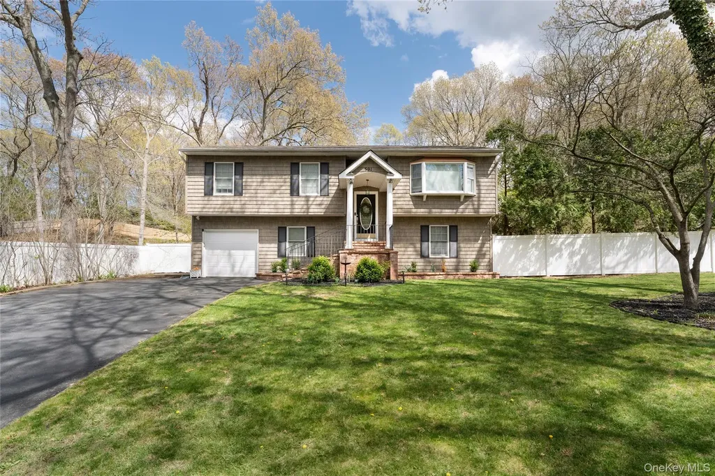 591 Meadow Road Kings Park NY 11754