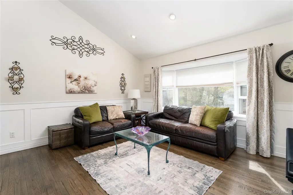 591 Meadow Road Kings Park NY 11754
