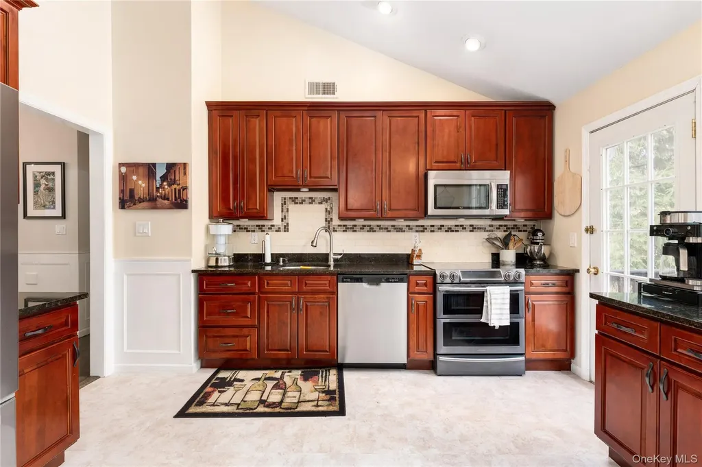 591 Meadow Road Kings Park NY 11754