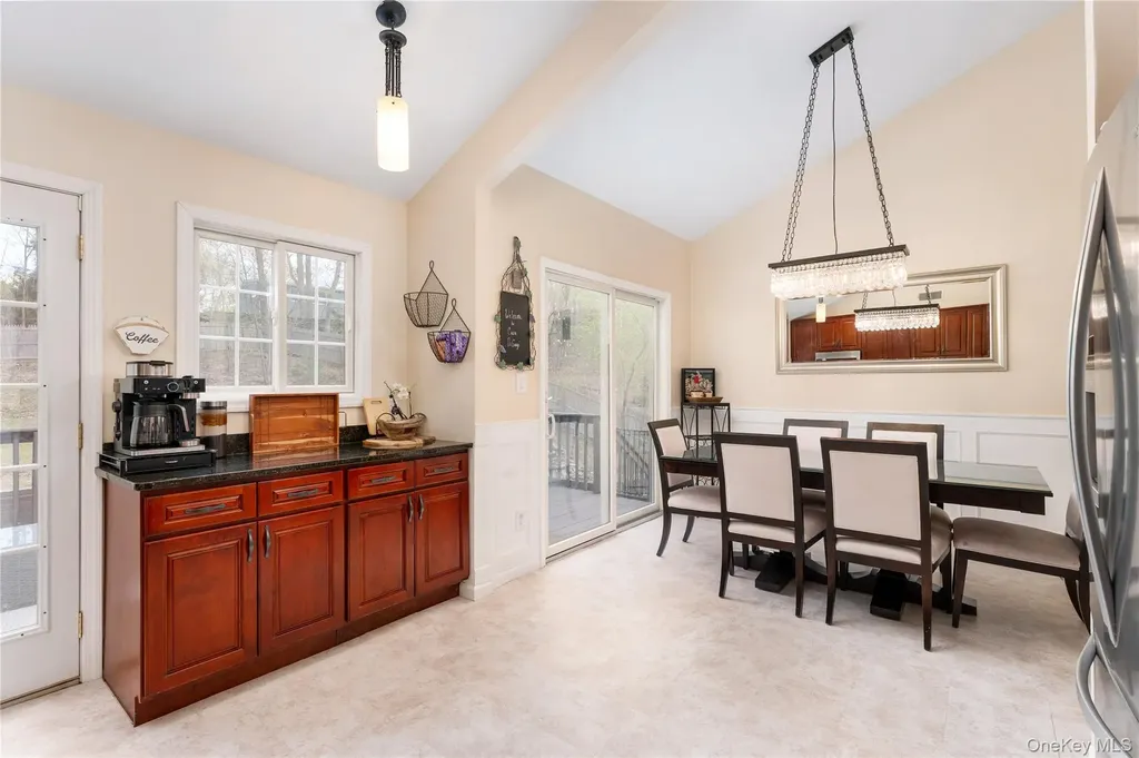 591 Meadow Road Kings Park NY 11754