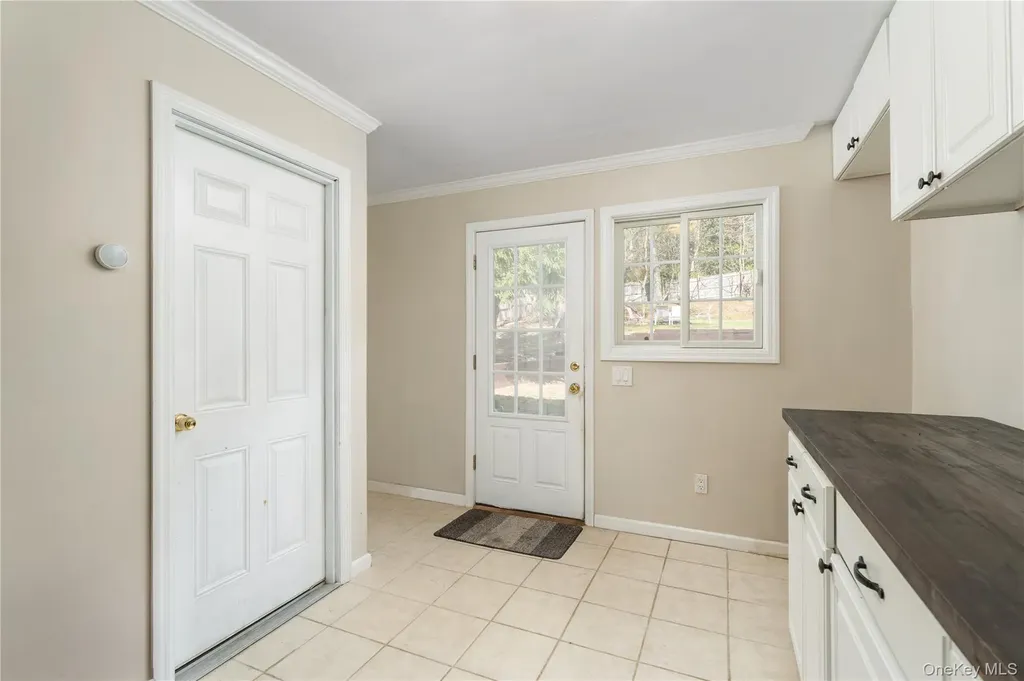 591 Meadow Road Kings Park NY 11754