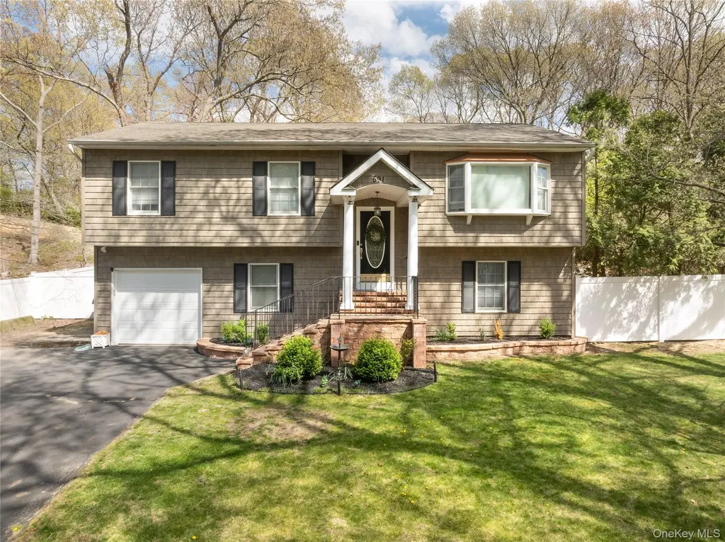 591 Meadow Road Kings Park NY 11754