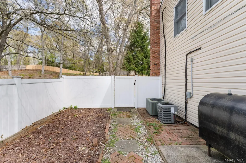 591 Meadow Road Kings Park NY 11754