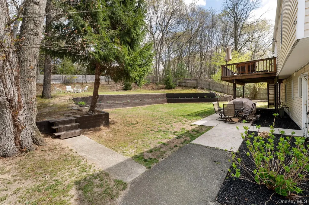 591 Meadow Road Kings Park NY 11754