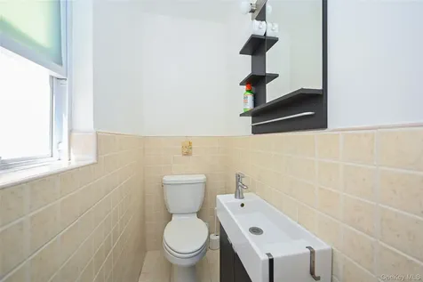 223-14 Kingsbury Avenue Oakland Gardens NY 11364