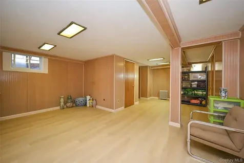 223-14 Kingsbury Avenue Oakland Gardens NY 11364