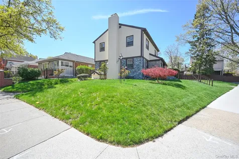 223-14 Kingsbury Avenue Oakland Gardens NY 11364