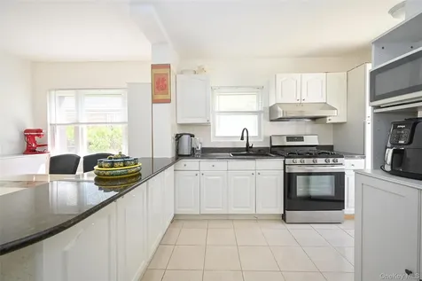 223-14 Kingsbury Avenue Oakland Gardens NY 11364