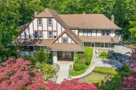 13 Chadwick Road White Plains NY 10604