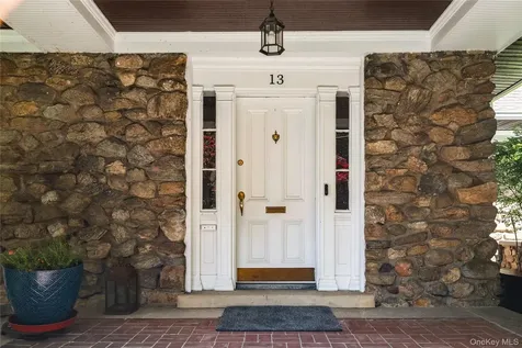 13 Chadwick Road White Plains NY 10604