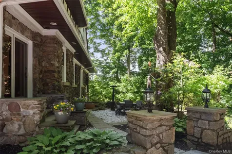 13 Chadwick Road White Plains NY 10604