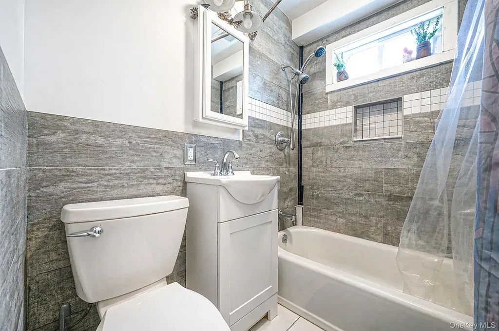 130 Lafayette Road West Babylon NY 11704