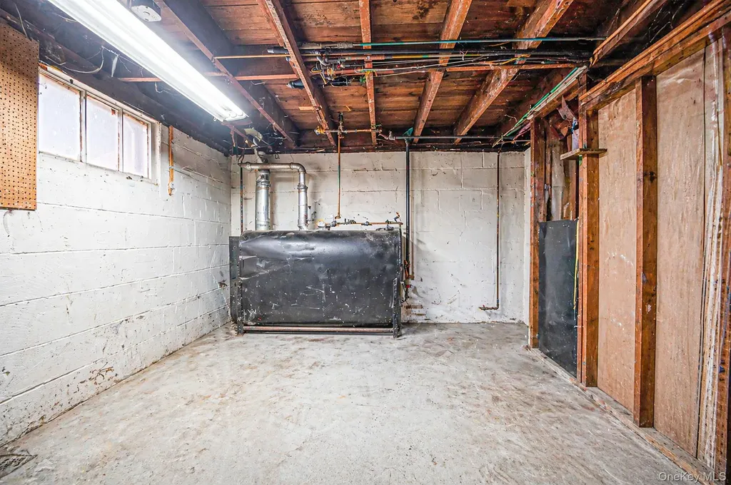 130 Lafayette Road West Babylon NY 11704