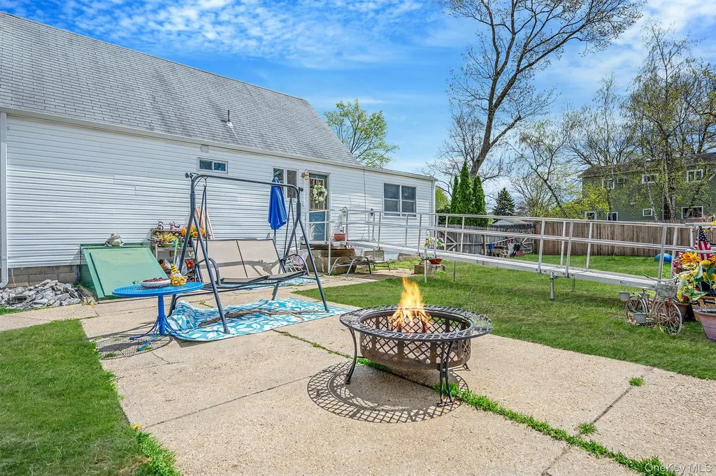 130 Lafayette Road West Babylon NY 11704