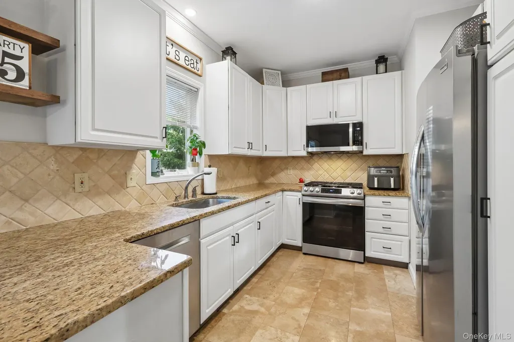 102 Leif Boulevard Congers NY 10920