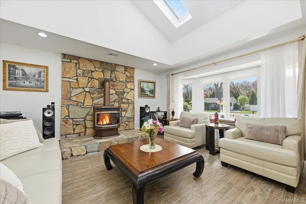 44 Steven Place Smithtown NY 11787