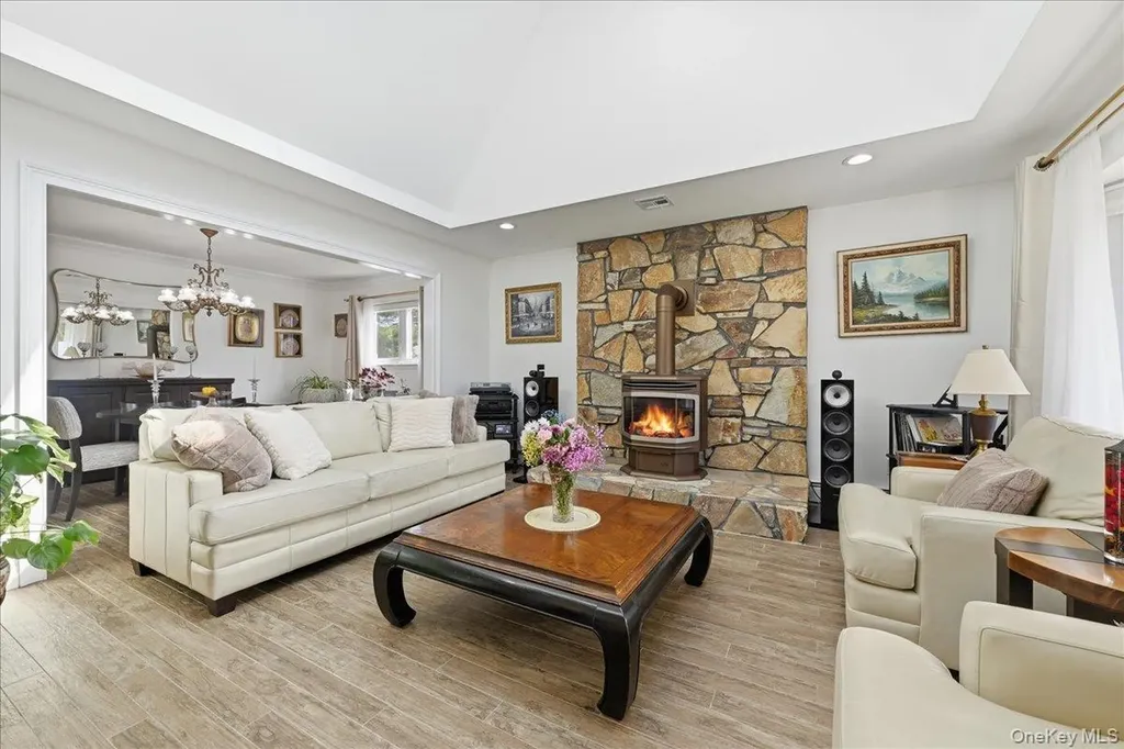 44 Steven Place Smithtown NY 11787