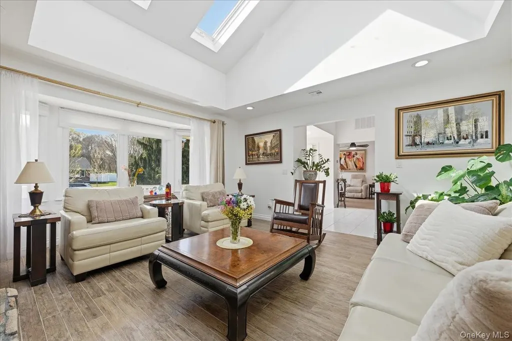 44 Steven Place Smithtown NY 11787