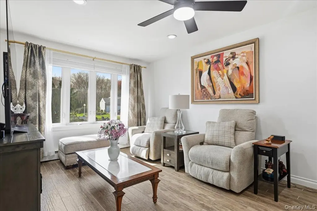 44 Steven Place Smithtown NY 11787