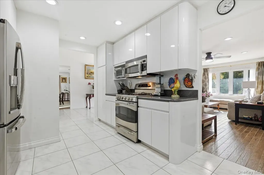 44 Steven Place Smithtown NY 11787