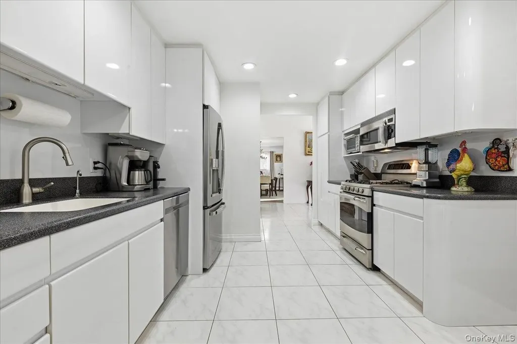 44 Steven Place Smithtown NY 11787