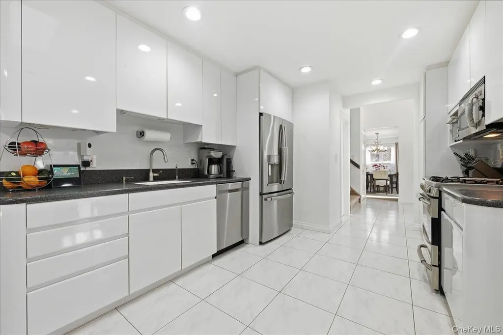 44 Steven Place Smithtown NY 11787