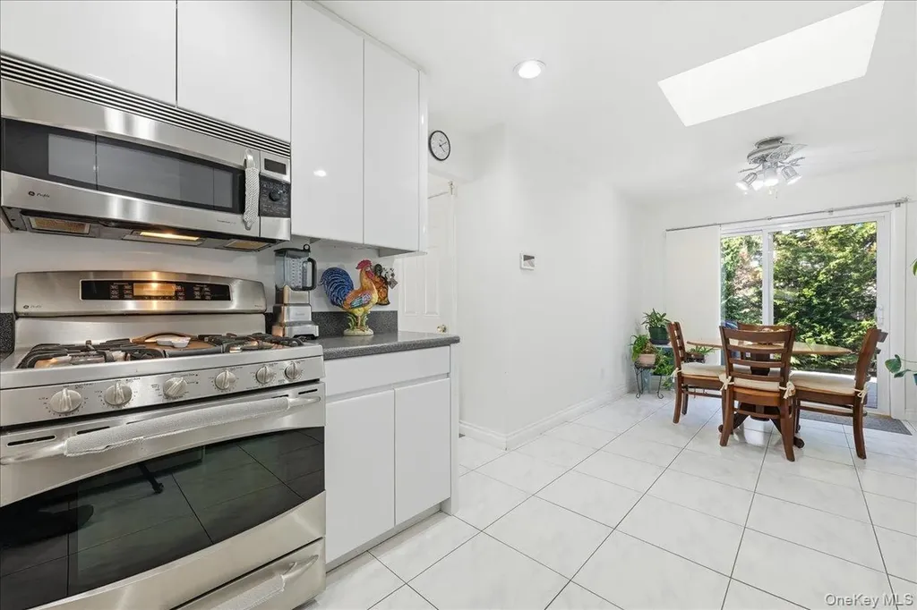 44 Steven Place Smithtown NY 11787