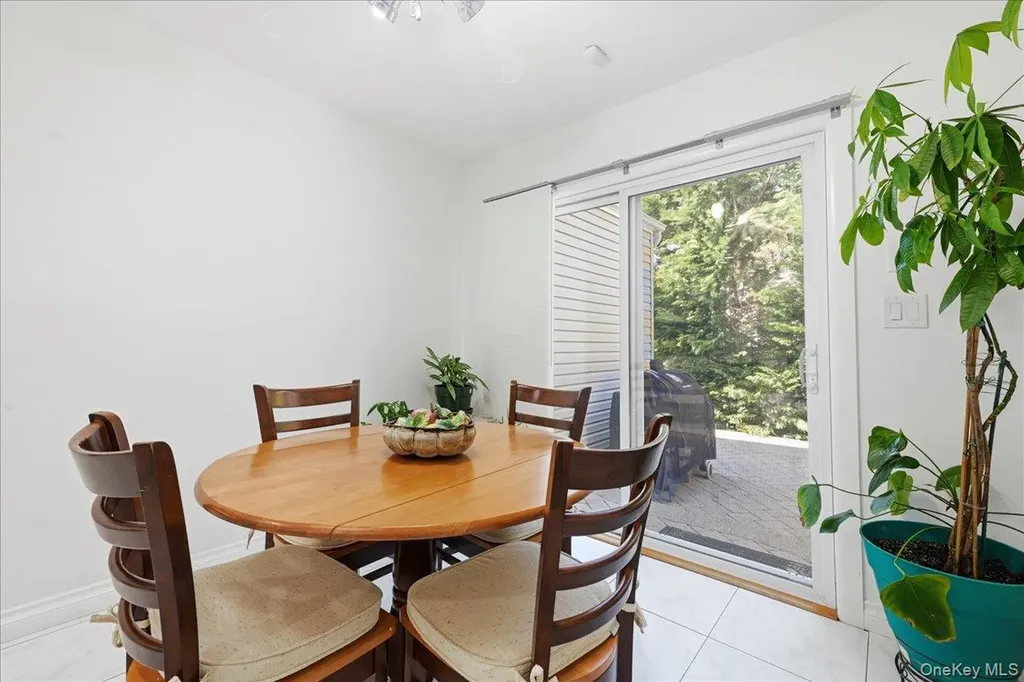 44 Steven Place Smithtown NY 11787