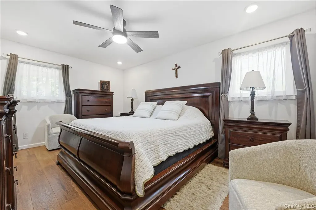 44 Steven Place Smithtown NY 11787