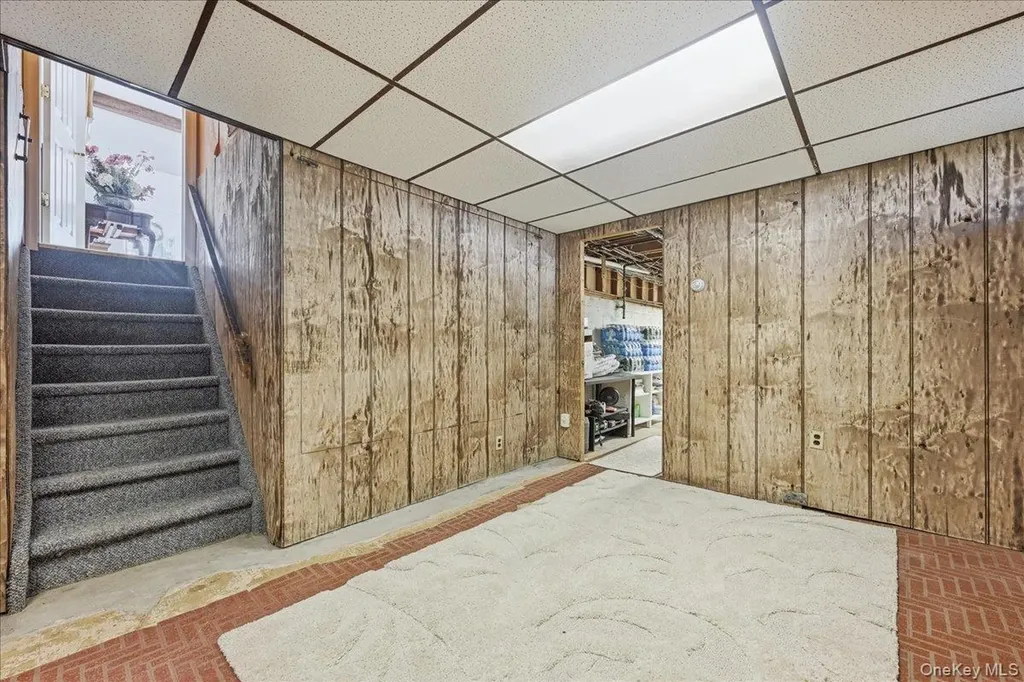 44 Steven Place Smithtown NY 11787