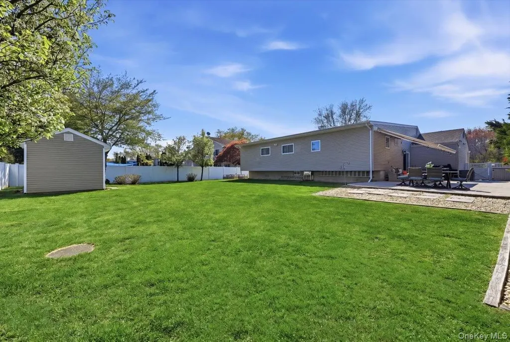 44 Steven Place Smithtown NY 11787