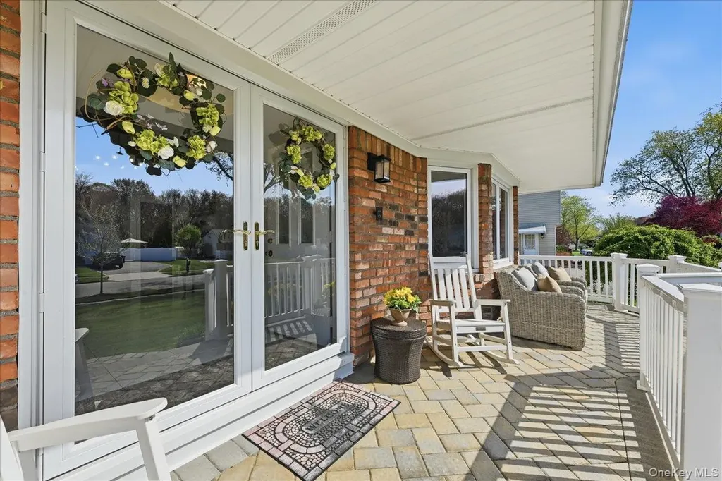 44 Steven Place Smithtown NY 11787