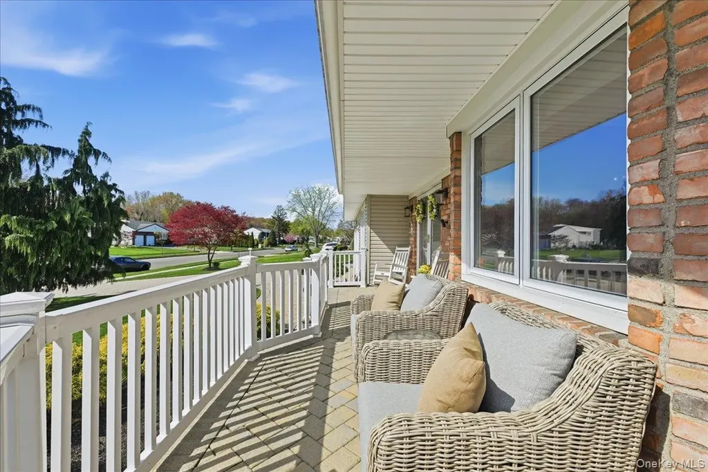 44 Steven Place Smithtown NY 11787