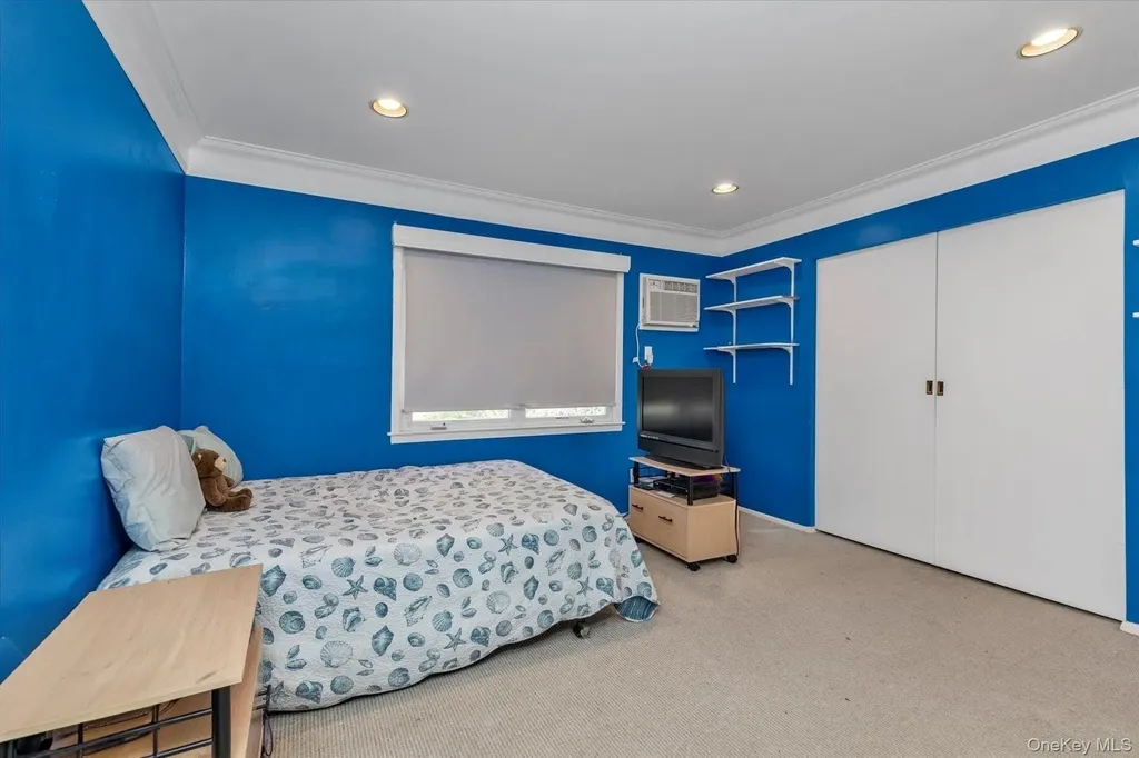 97 Birch Lane Woodsburgh NY 11598