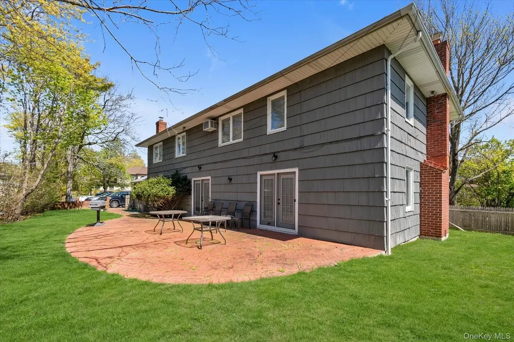 97 Birch Lane Woodsburgh NY 11598