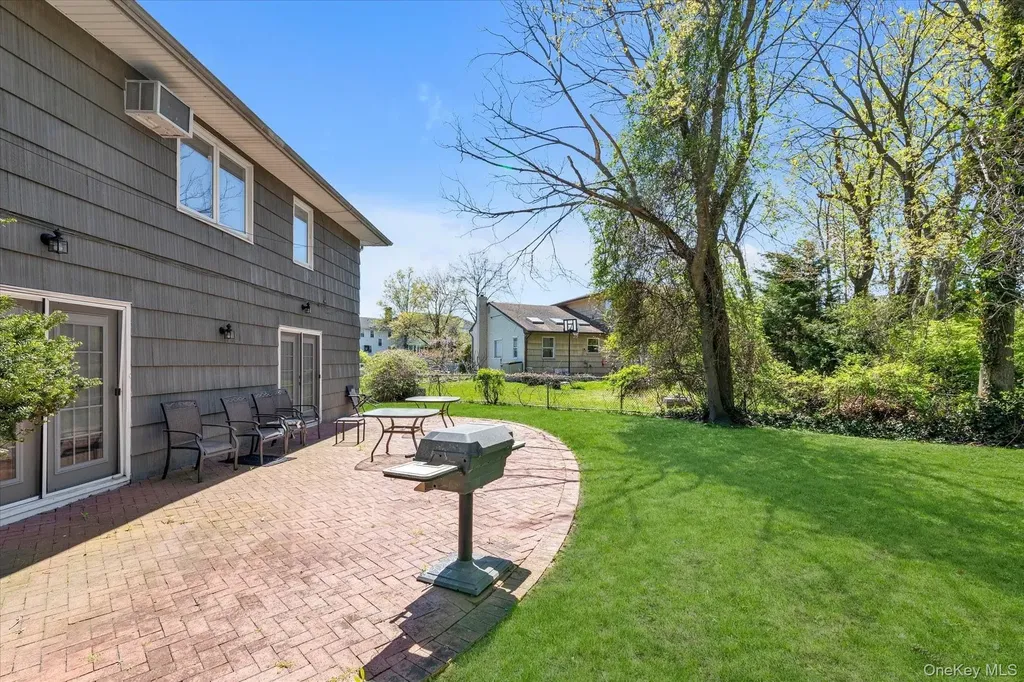 97 Birch Lane Woodsburgh NY 11598