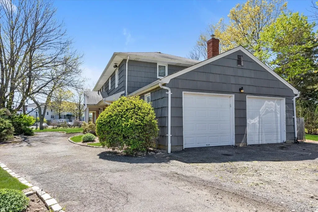 97 Birch Lane Woodsburgh NY 11598