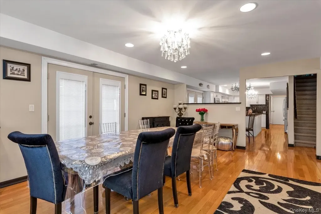 97 Birch Lane Woodsburgh NY 11598