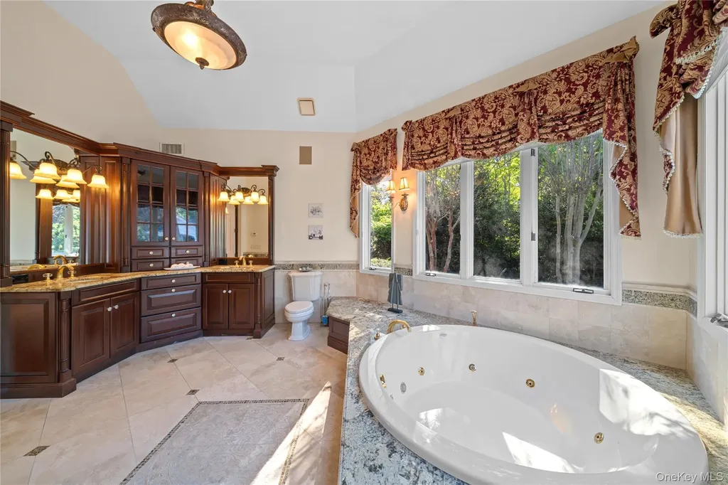 8 China Lane Setauket NY 11733