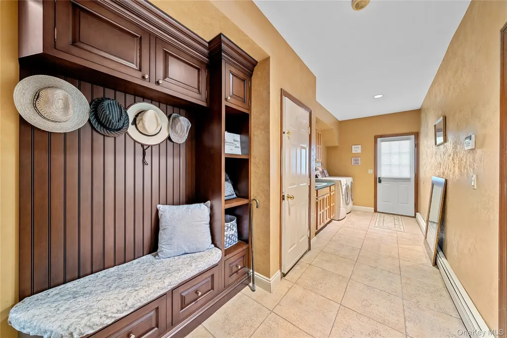8 China Lane Setauket NY 11733