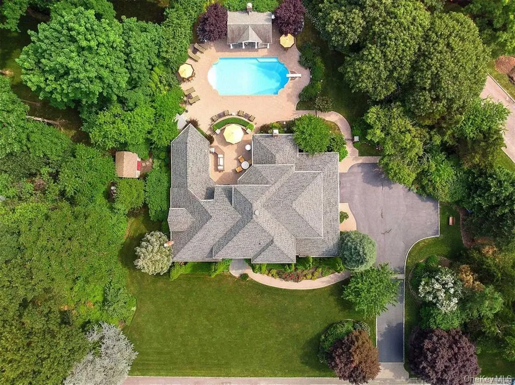 8 China Lane Setauket NY 11733