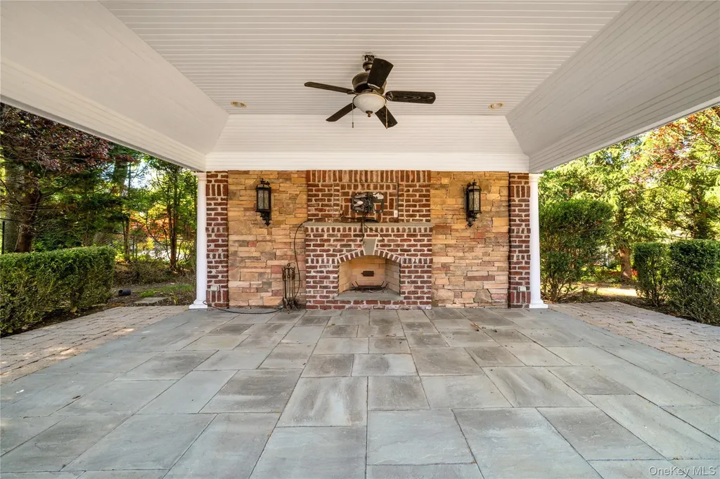 8 China Lane Setauket NY 11733
