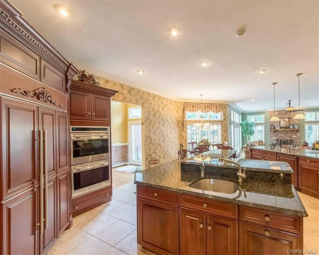 8 China Lane Setauket NY 11733