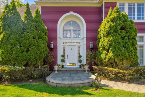 8 China Lane East Setauket NY 11733
