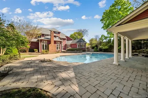 8 China Lane East Setauket NY 11733