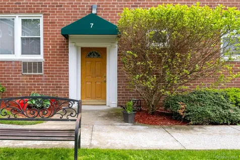 643 Pelham Road New Rochelle NY 10805