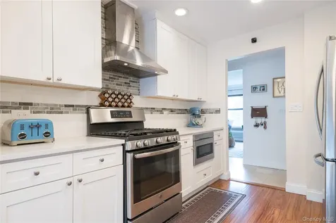 643 Pelham Road New Rochelle NY 10805